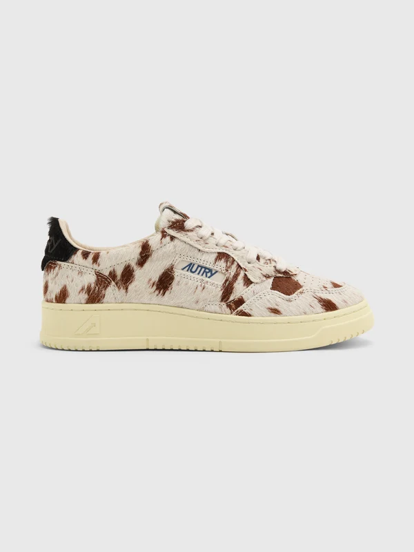 Autry Women's Medalist Low Sneaker 39 / PONY/SAFARI