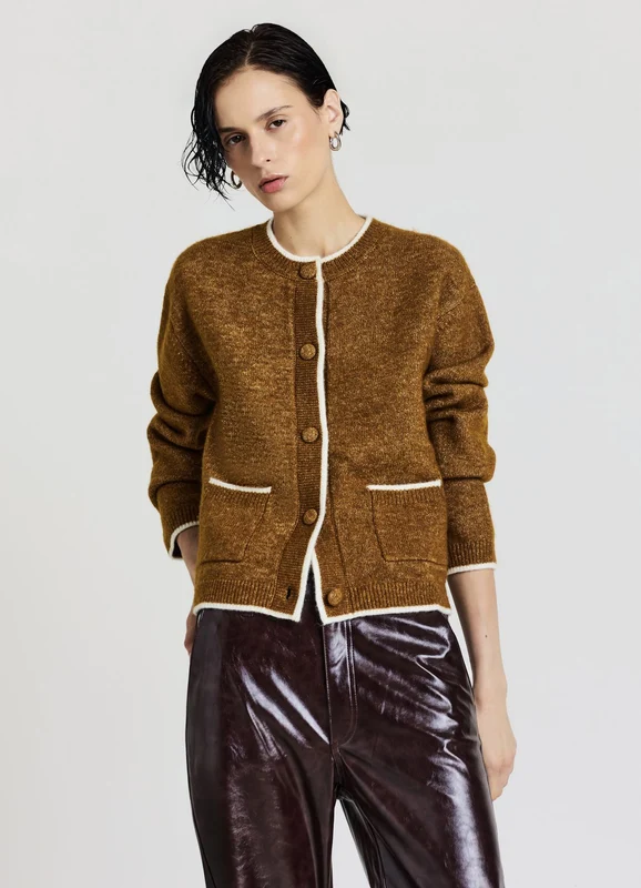 Cardigan girocollo con profili S