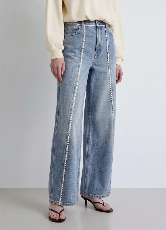 Jeans palazzo con inserti decorativi 46