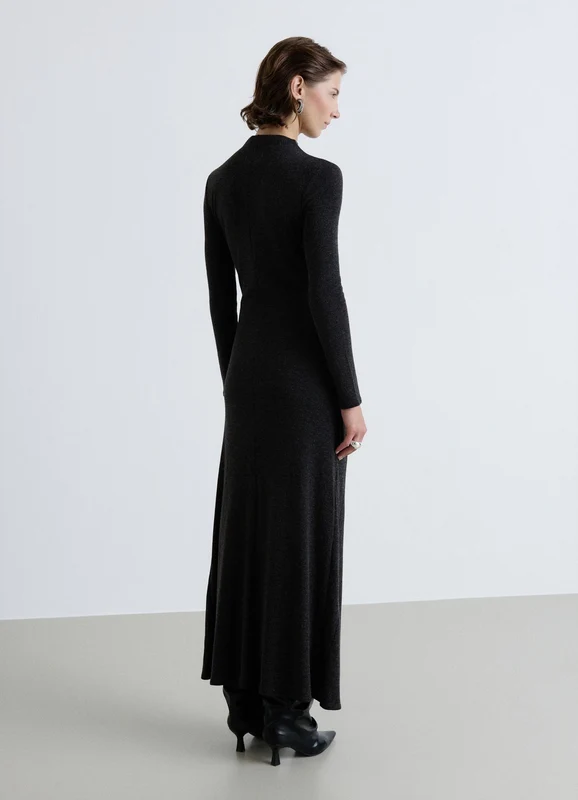 Vestito lungo in maglia con drappeggio e fibbia M