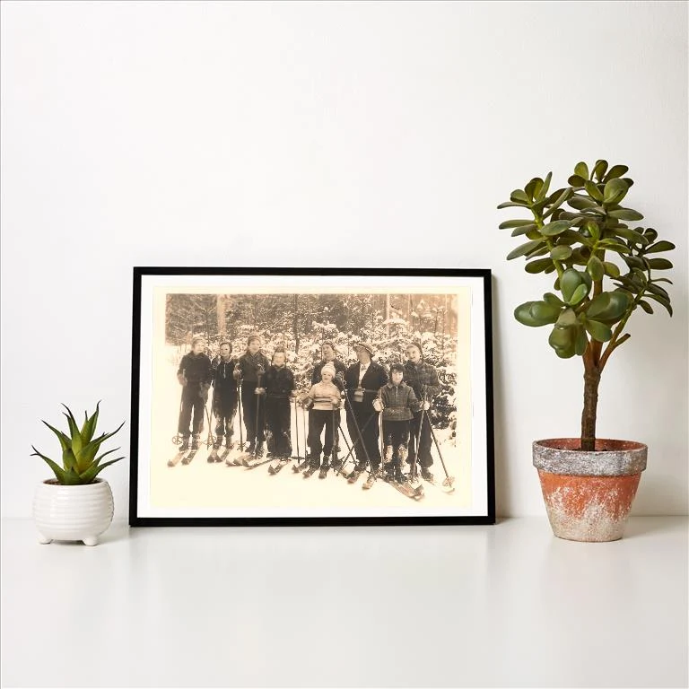 WS-213 Smiling Scandanavian Skiers - Vintage Image Art Print, Individual Print