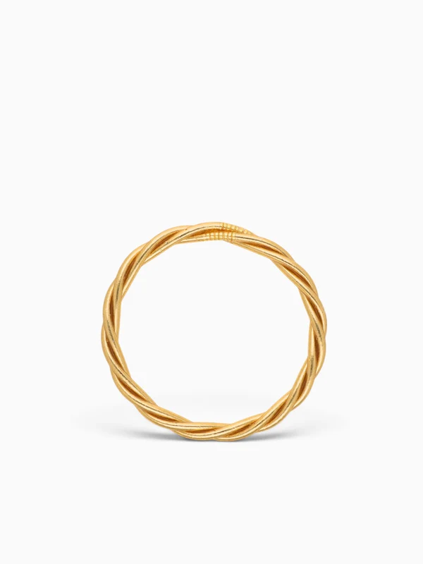 Aura Twist All Weather Bangle Gold / S