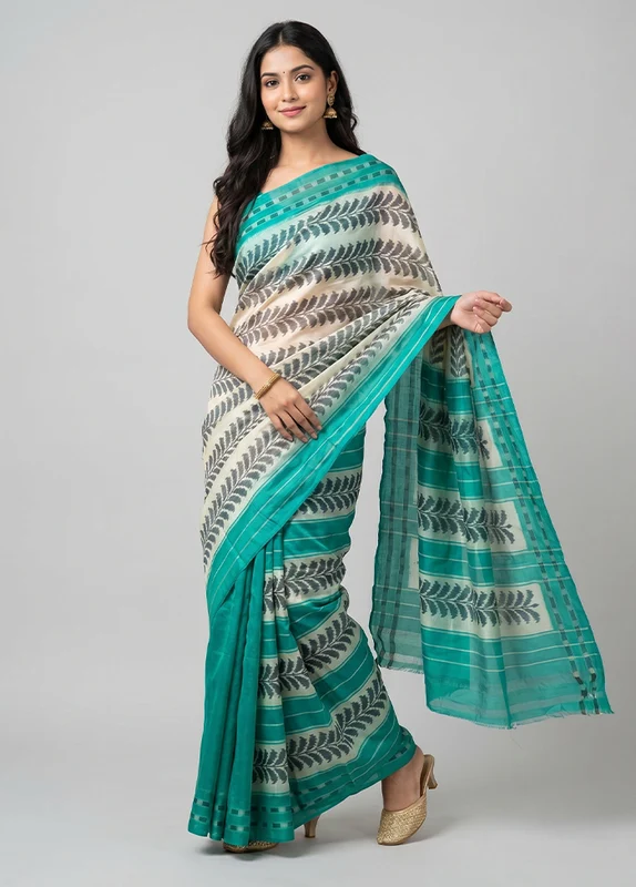 Cream Handloom Ikkat Pure Silk Saree With Blouse Piece One Size