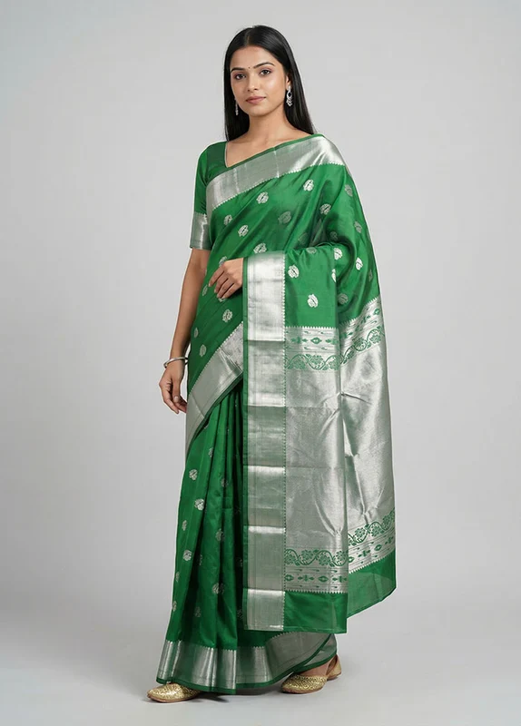 Green Kanjivaram Silk Saree With Blouse Piece One Size