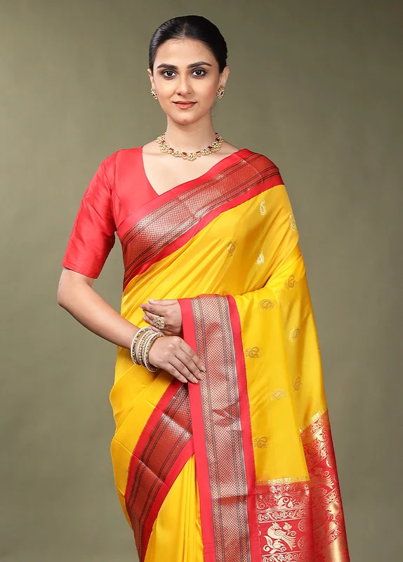 Yellow Kanjivaram Silk Saree With Blouse Piece Onesize