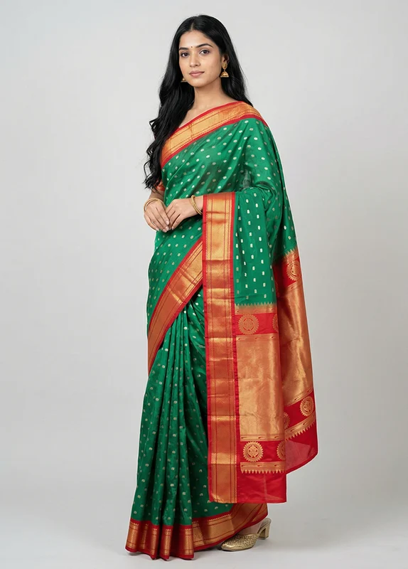 Green Kanjivaram Silk Saree With Blouse Piece One Size