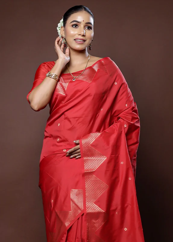 Red Kanjivaram Silk Saree With Blouse Piece Onesize