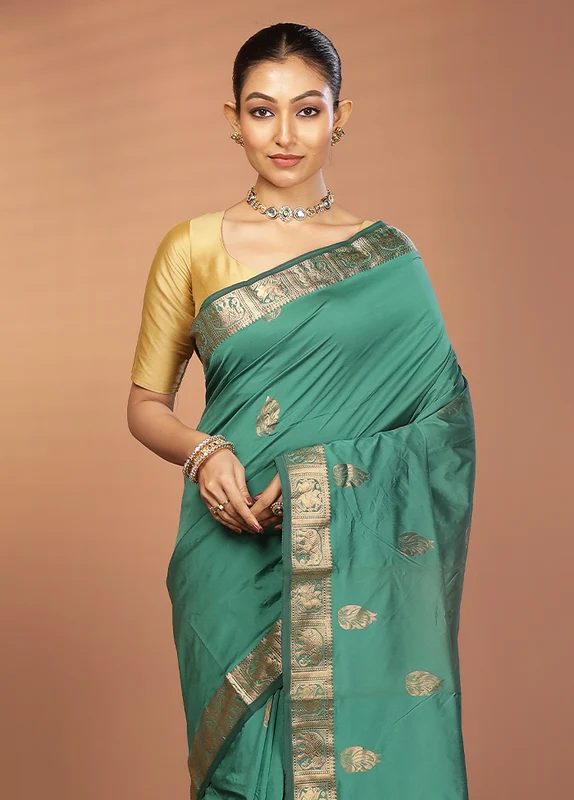 Green Kanjivaram Silk Saree With Blouse Piece One Size