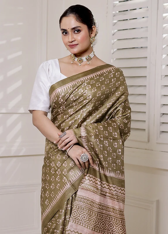 Green Tussar Silk Saree With Blouse Piece Onesize