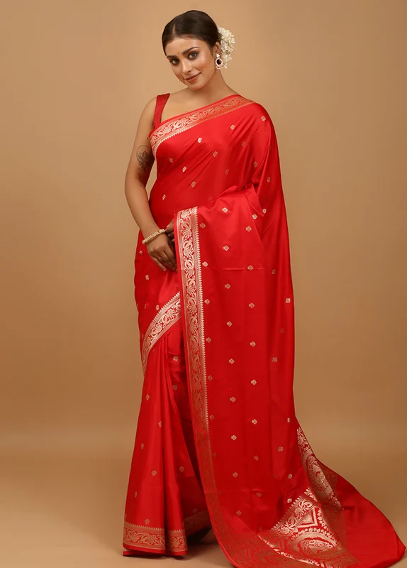 Red Banarasi Silk Saree With Blouse Piece Onesize