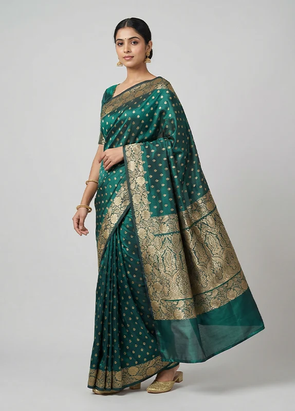 Green Handloom Banarasi Pure Silk Saree With Blouse Piece One Size
