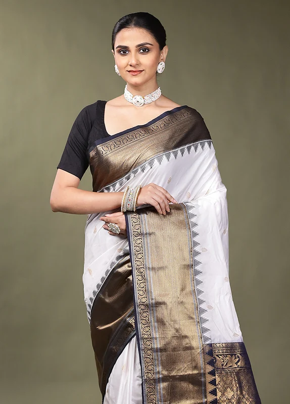 White Gadwal Silk Saree Without Blouse Piece Onesize
