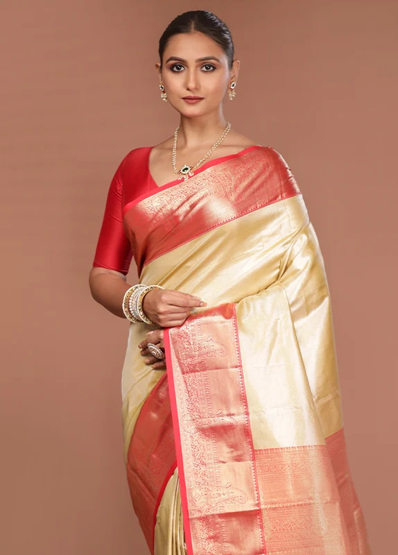 Gold Kanjivaram Silk Saree With Blouse Piece One Size
