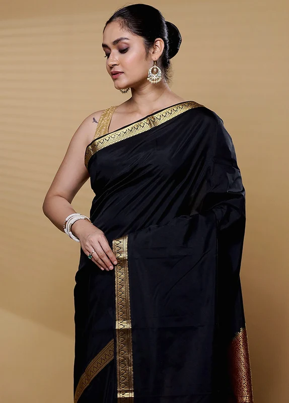 Black Kanjivaram Silk Saree With Blouse Piece Onesize