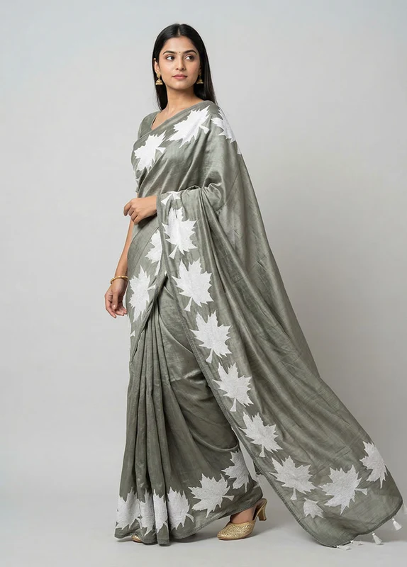 Green Matka Silk Saree With Blouse Piece One Size