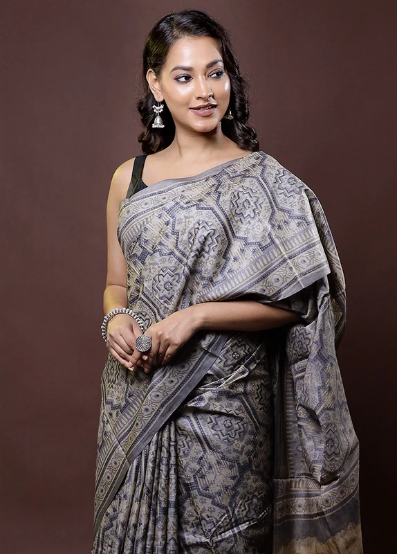 Cream Handloom Tussar Pure Silk Saree With Blouse Piece Onesize