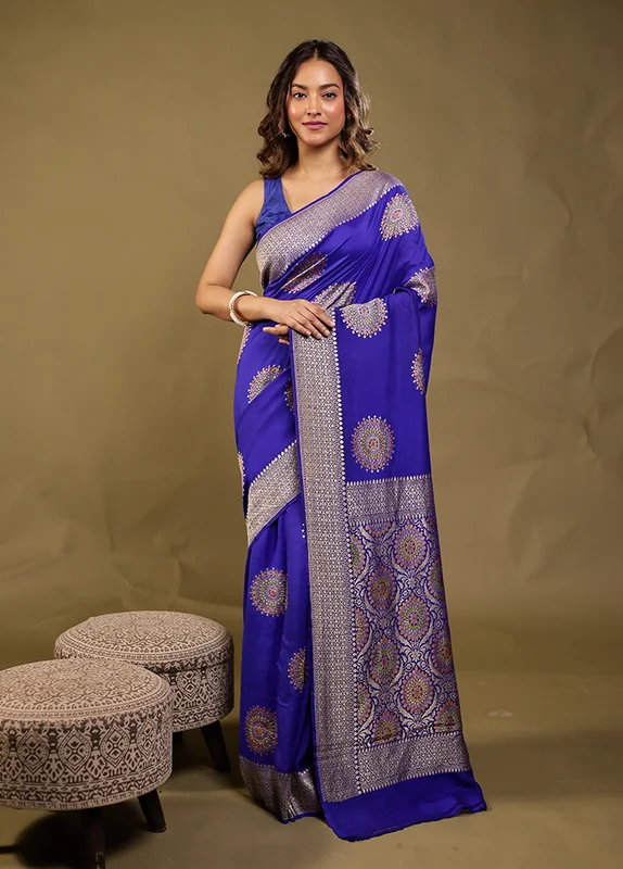 Blue Handloom Pure Georgette Saree With Blouse Piece One Size