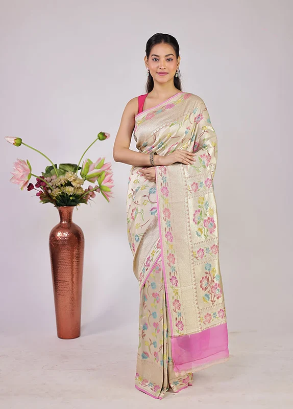 Cream Handloom Pure Georgette Saree With Blouse Piece One Size