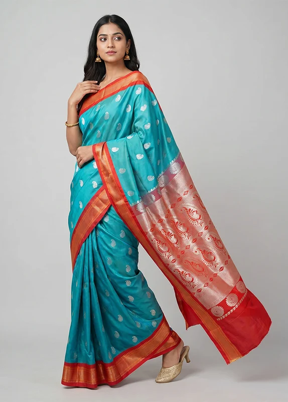Green Kanjivaram Silk Saree With Blouse Piece One Size