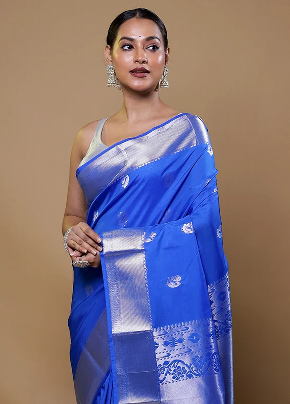 Blue Kanjivaram Silk Saree With Blouse Piece Onesize
