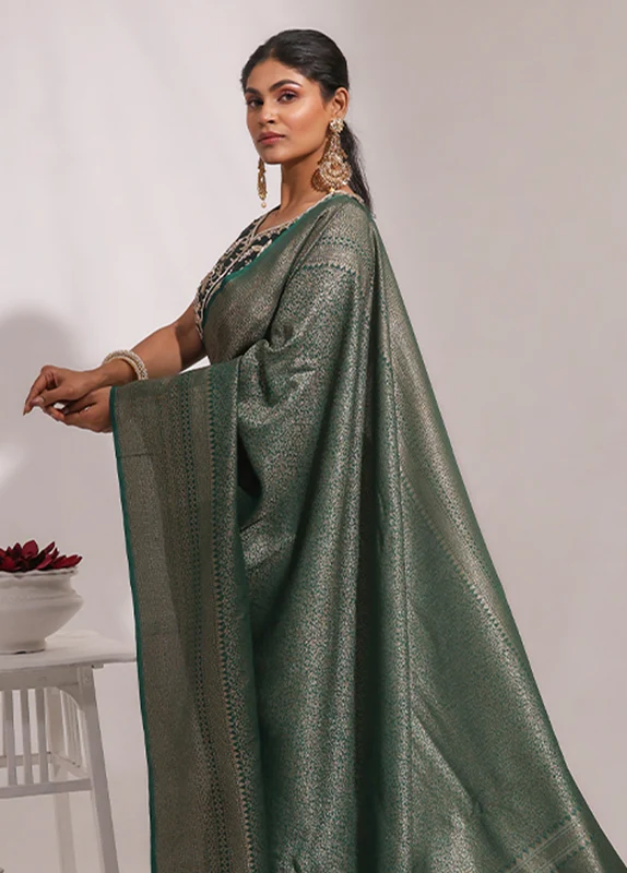 Green Georgette Saree With Blouse Piece One Size