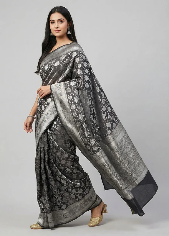 Grey Uppada Silk Saree With Blouse Piece One Size