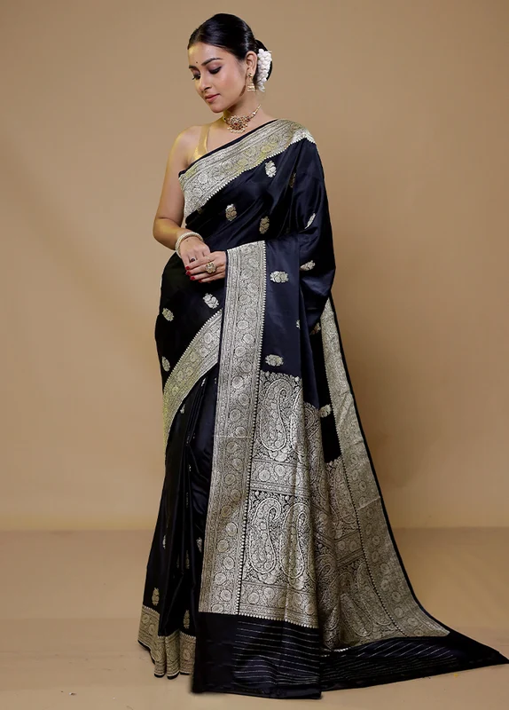 Black Handloom Banarasi Pure Silk Saree With Blouse Piece Onesize