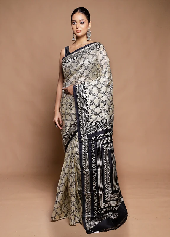Cream Printed Pure Silk Saree Without Blouse Piece Onesize