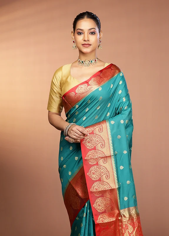 Green Kanjivaram Silk Saree With Blouse Piece One Size