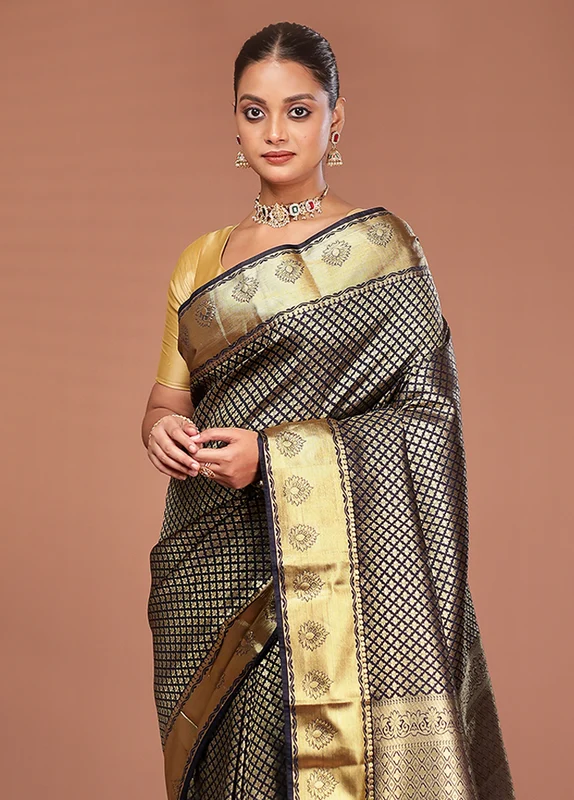 Black Kanjivaram Silk Saree With Blouse Piece One Size