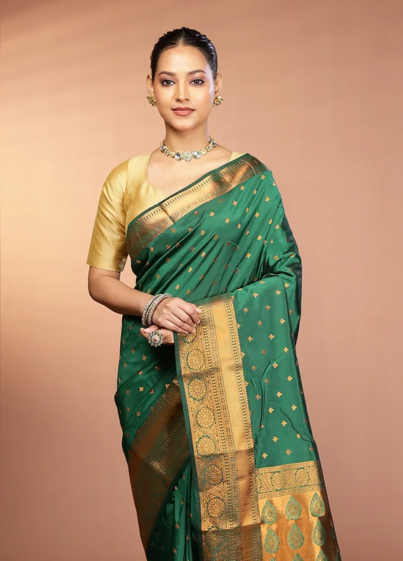 Multicolor Kanjivaram Silk Saree With Blouse Piece Onesize
