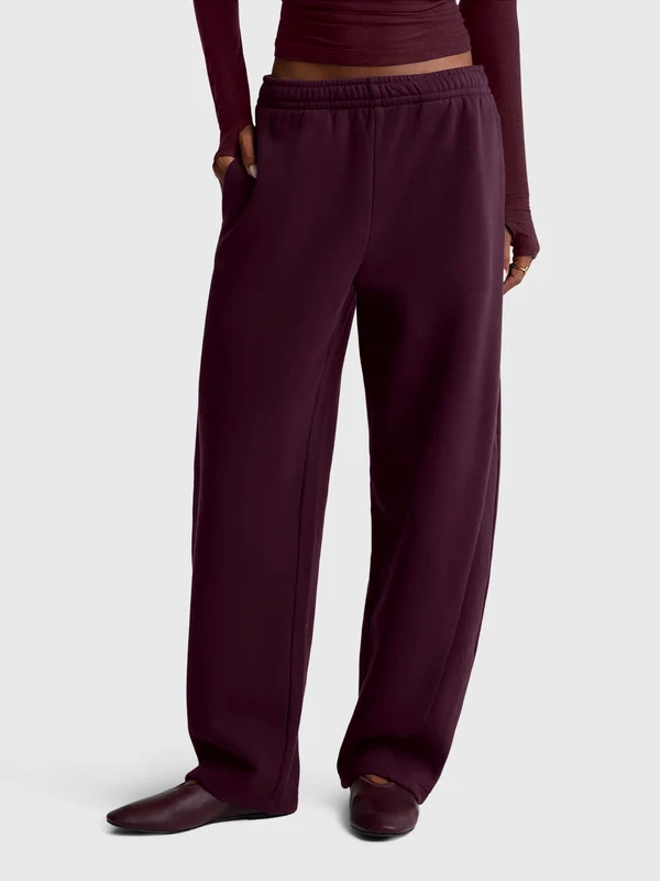 Beyond Yoga Women's LuxeFleece 2.0 Barrel Leg Sweatpant S / CABERNET