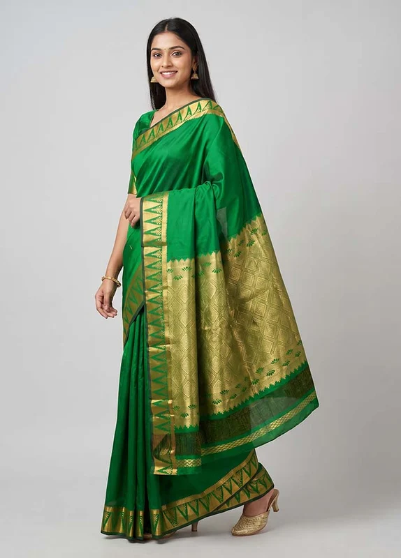 Green Kanjivaram Silk Saree With Blouse Piece One Size