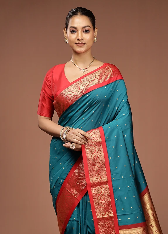 Green Kanjivaram Silk Saree With Blouse Piece Onesize
