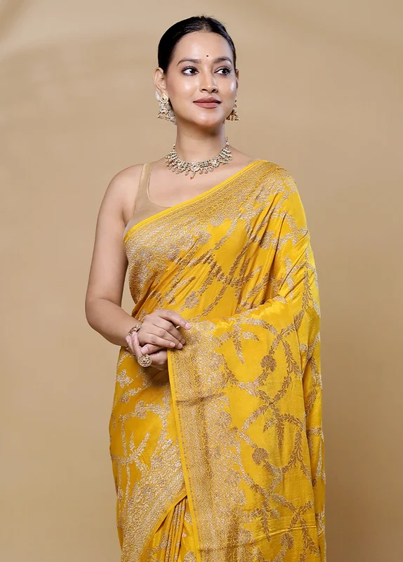 Yellow Handloom Pure Georgette Saree With Blouse Piece Onesize