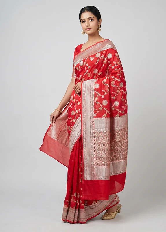 Red Handloom Pure Georgette Saree With Blouse Piece One Size