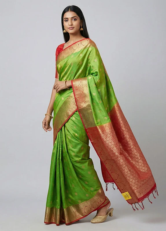 Green Kanjivaram Silk Saree With Blouse Piece One Size