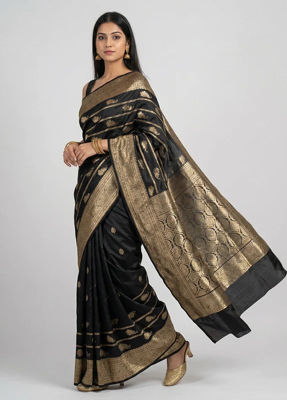 Black Banarasi Silk Saree With Blouse Piece One Size