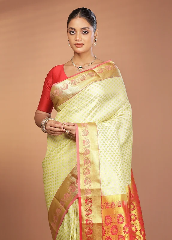 Green Kanjivaram Silk Saree With Blouse Piece One Size