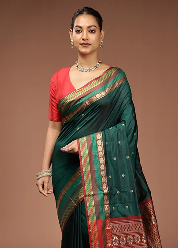 Green Kanjivaram Silk Saree With Blouse Piece One Size