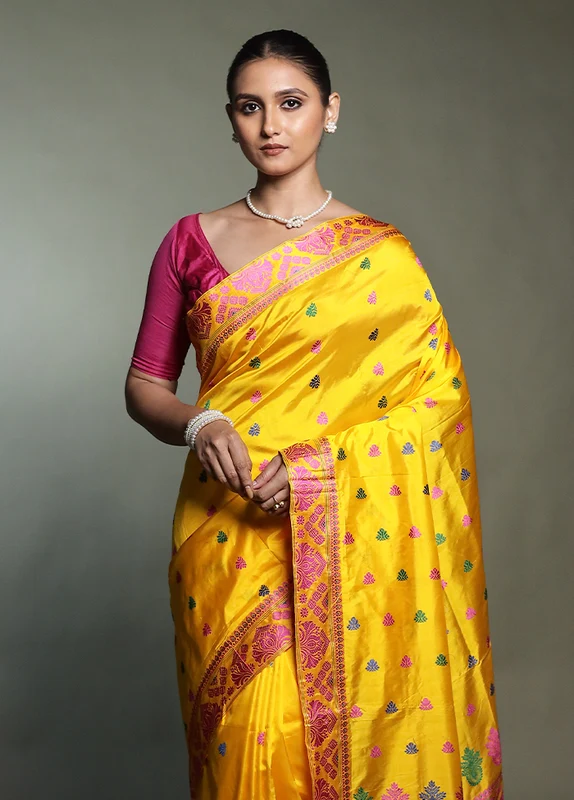 Yellow Handloom Assam Pure Silk Saree With Blouse Piece Onesize