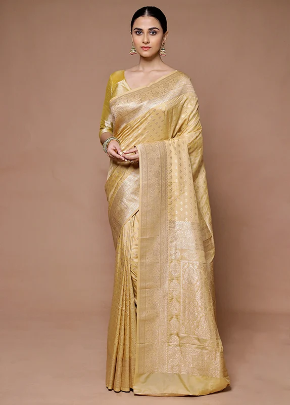 Golden Georgette Saree With Blouse Piece Onesize