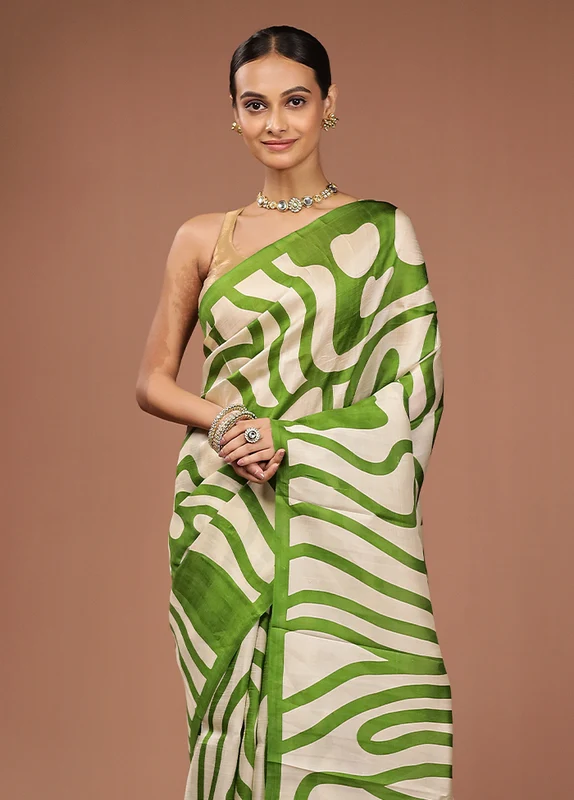 Cream Printed Silk Saree With Blouse Piece One Size