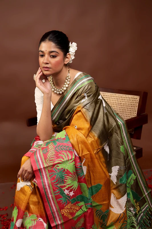 Multicolor Handloom Kantha Stitch Pure Silk Saree With Blouse Piece Onesize