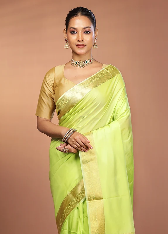 Green Kanjivaram Silk Saree With Blouse Piece One Size