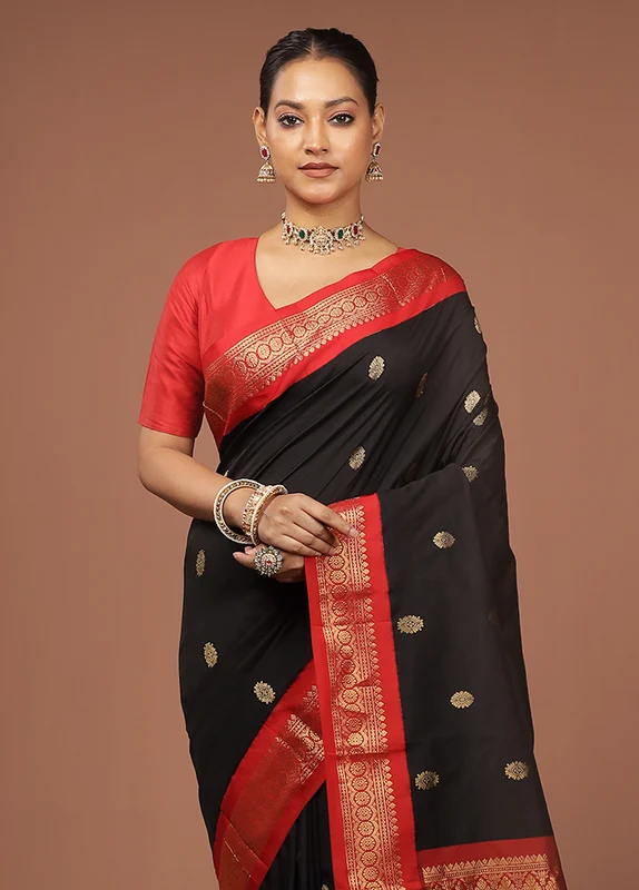 Black Kanjivaram Silk Saree With Blouse Piece One Size