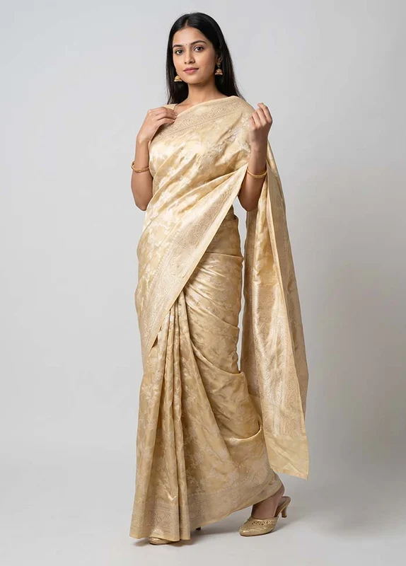 Cream Georgette Saree With Blouse Piece One Size