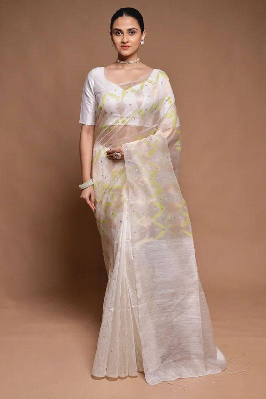 White Handloom Matka Pure Silk Saree With Blouse Piece Onesize
