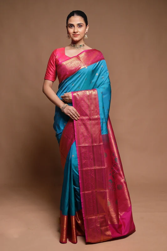 Green Kanjivaram Silk Saree With Blouse Piece Onesize