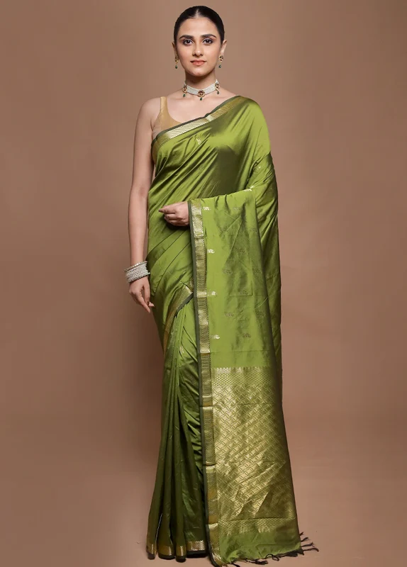 Green Kanjivaram Silk Saree With Blouse Piece Onesize